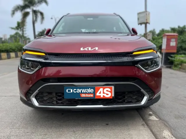 Used 2022 Kia Carens in Mumbai