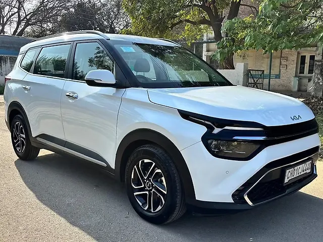Used Kia Carens [2022-2023] Luxury Plus 1.5 Diesel AT 6 STR in Chandigarh