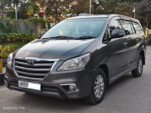 Used 2014 Toyota Innova in Indore
