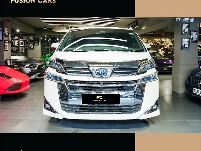 Used 2023 Toyota Vellfire in Delhi