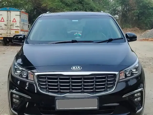 Used 2021 Kia Carnival in Mumbai