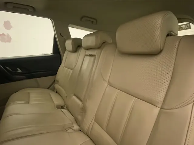 Used Mahindra XUV500 [2015-2018] W10 AT 1.99 in Mumbai