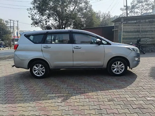 Used Toyota Innova Crysta [2016-2020] 2.4 G 7 STR [2016-2017] in Rudrapur