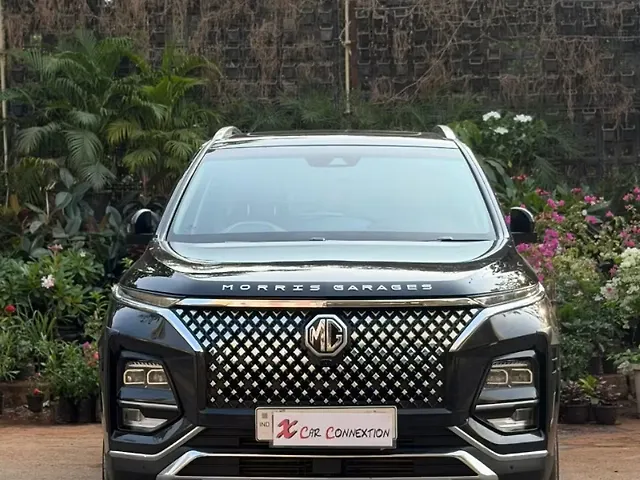 Used 2023 MG Hector Plus in Mumbai