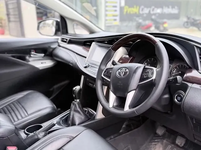 Used Toyota Innova Crysta [2016-2020] 2.4 V Diesel in Chandigarh