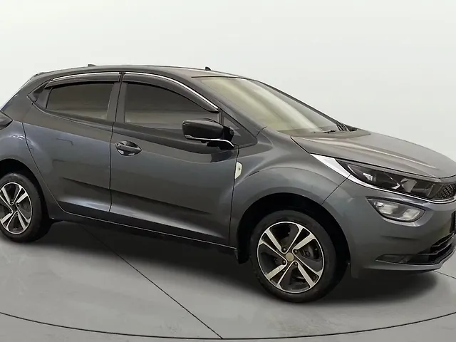 Used 2021 Tata Altroz in Delhi