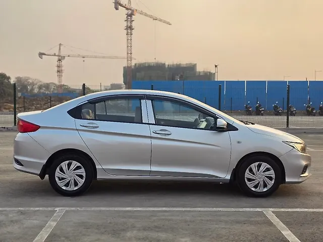 Used Honda City 4th Generation S Petrol in Thane