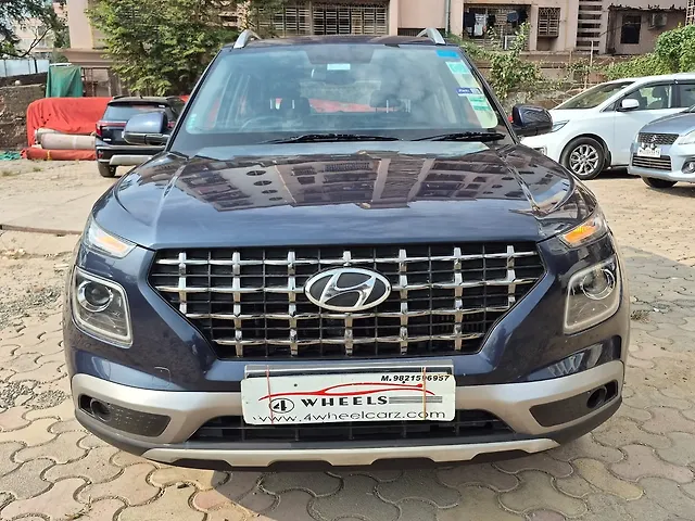 Used 2022 Hyundai Venue in Mumbai