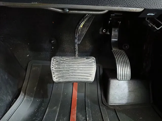 Used Mahindra Thar [2020-2025] LX Hard Top Petrol AT RWD in Bangalore