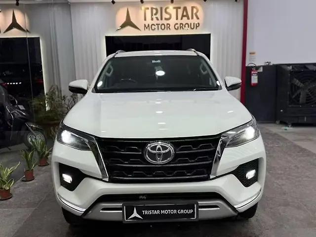 Used Toyota Fortuner 4x2 2WD Petrol 2.7L Automatic in Hyderabad