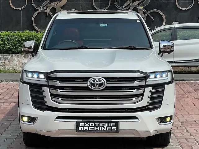 Used 2014 Toyota Land Cruiser in Lucknow