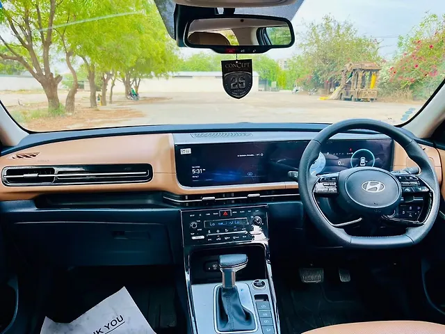 Used Hyundai Alcazar Signature 1.5 Petrol DCT 6STR [2024-2025] in Ahmedabad