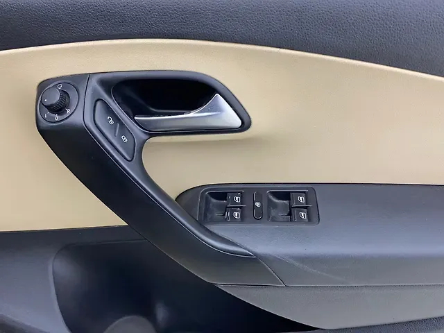 Used Volkswagen Ameo Highline Plus 1.5L AT (D)16 Alloy in Thane