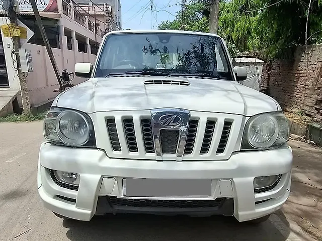 Used 2014 Mahindra Scorpio in Lucknow