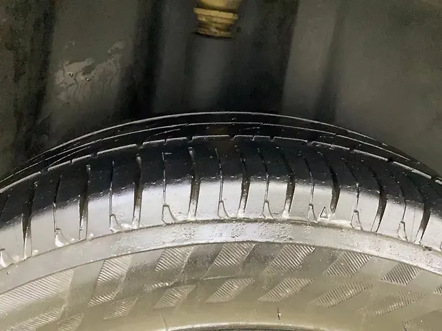 Used Volkswagen Ameo Highline Plus 1.5L AT (D)16 Alloy in Dombivali
