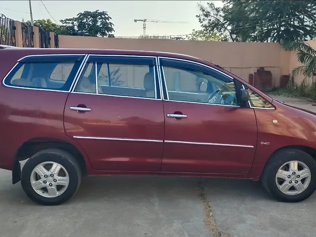 Used Toyota Innova [2005-2009] 2.5 V 7 STR in Vadodara