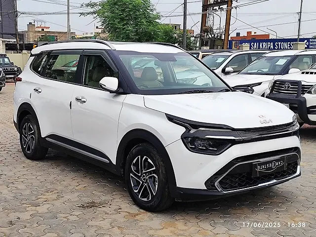 Used 2022 Kia Carens in Jaipur