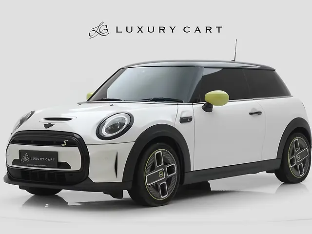 Used 2025 Mini Cooper SE in Ghaziabad Used 2025 Mini Cooper SE in Ghaziabad