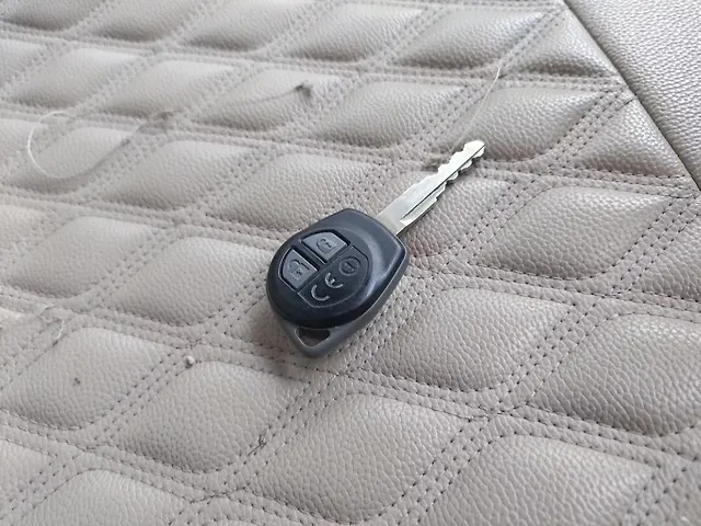 Used Maruti Suzuki Dzire VXi Petrol Manual in Bangalore