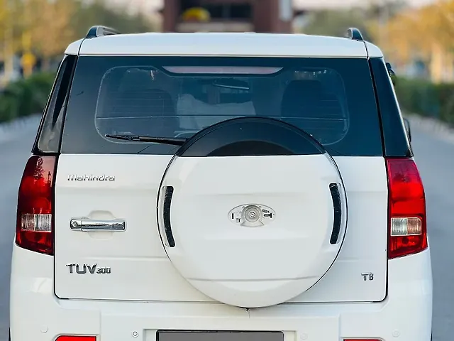 Used Mahindra TUV300 [2015-2019] T8 in Surat