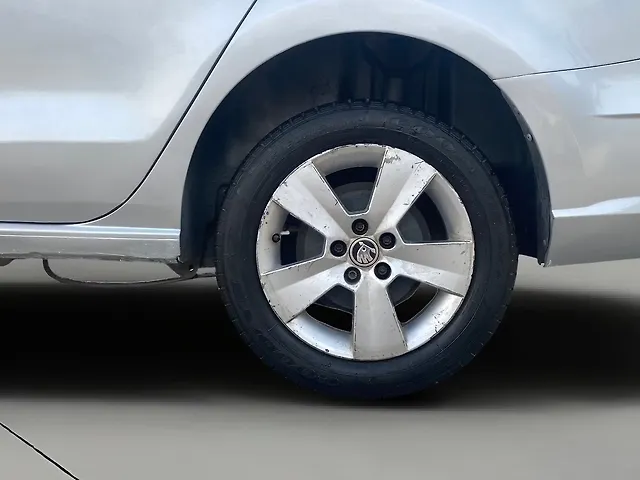 Used Skoda Rapid Ambition 1.6 MPI in Jaipur