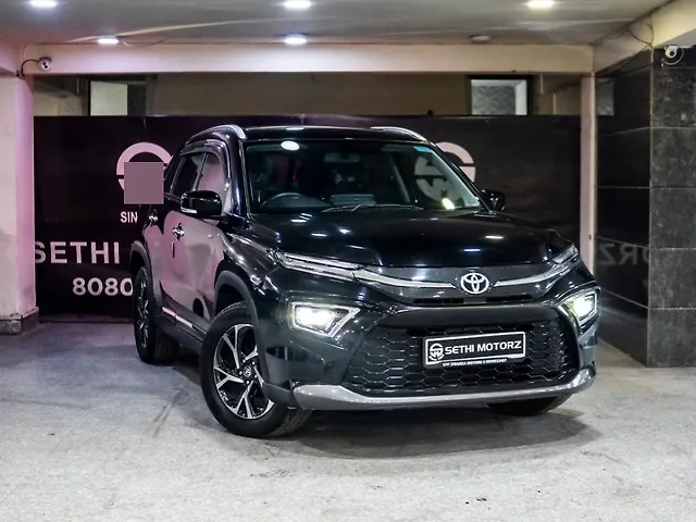 Used 2025 Toyota Urban Cruiser Hyryder in Delhi