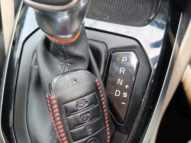 Used Kia Carens [2022-2023] Luxury Plus 1.5 Diesel AT 7 STR in Delhi