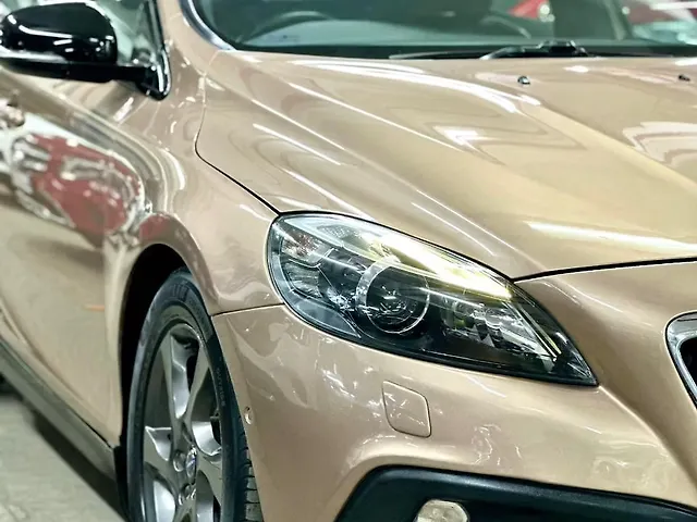 Used Volvo V40 [2015-2016] D3 R-Design in Mumbai