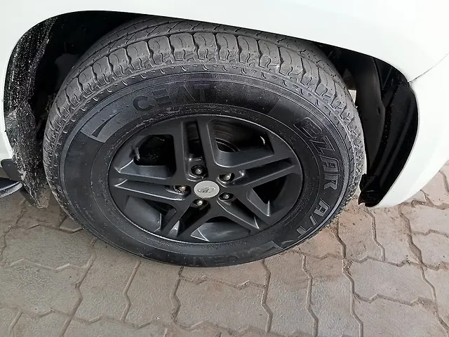 Used Mahindra TUV300 PLUS P8 in Patna