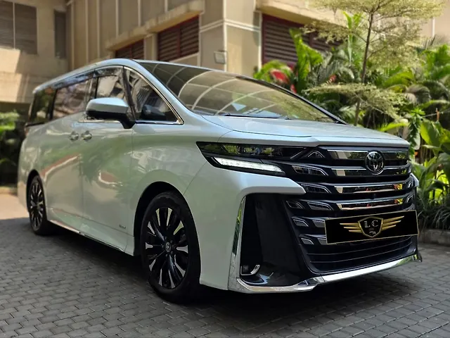 Used 2024 Toyota Vellfire in Mumbai Used 2024 Toyota Vellfire in Mumbai