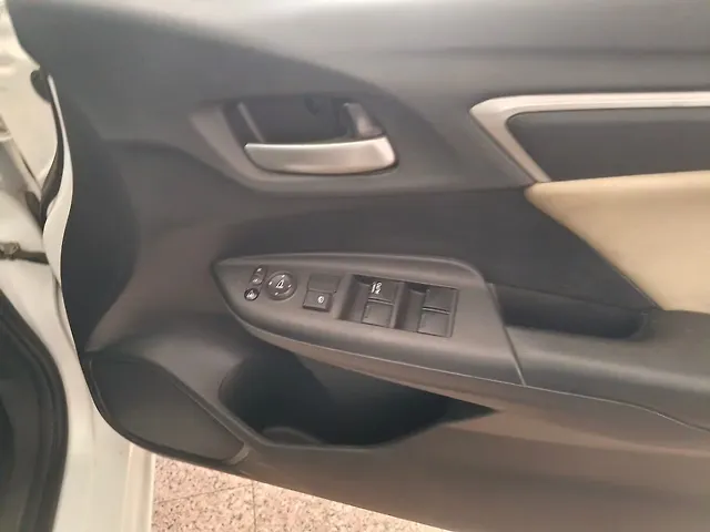 Used Honda Jazz [2015-2018] V Petrol in Pune