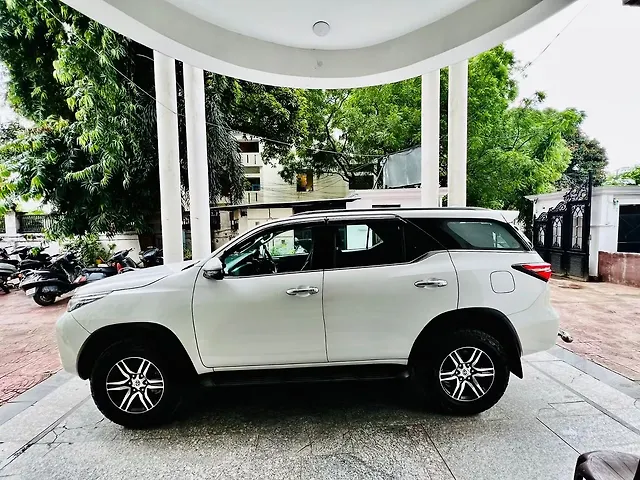 Used Toyota Fortuner 4x2 2WD Diesel 2.8L Turbo Automatic in Lucknow
