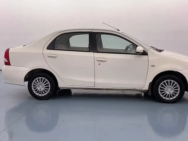 Used Toyota Platinum Etios GXD in Lucknow