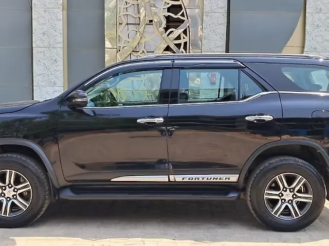 Used Toyota Fortuner 4x2 2WD Diesel 2.8L Turbo Automatic in Delhi