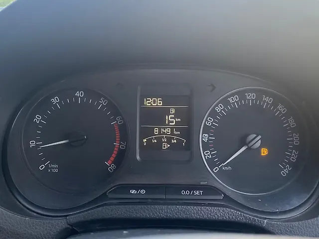 Used Skoda Rapid Ambition 1.6 MPI in Jaipur