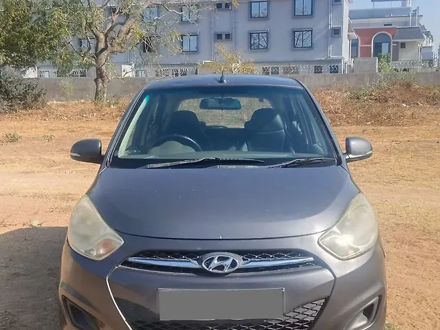 Used 2013 Hyundai i10 in Ahmedabad