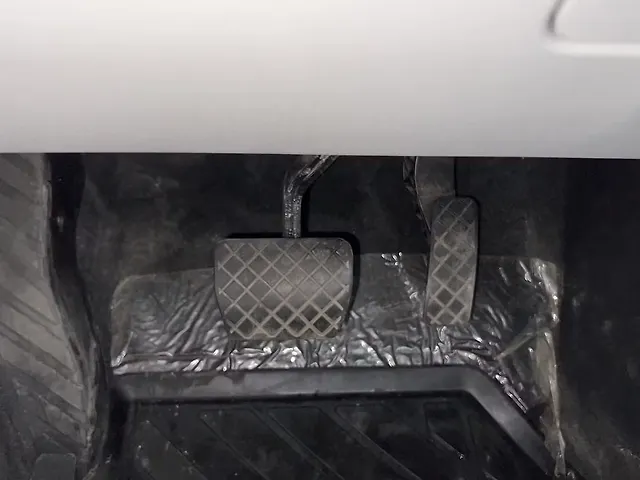 Used Volkswagen Taigun [2021-2023] Topline 1.0 TSI AT in Bangalore