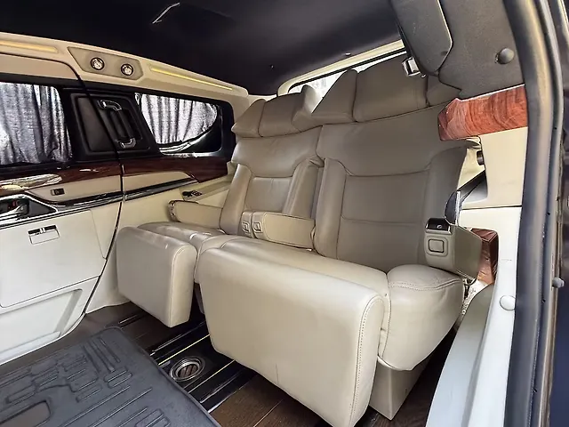 Used 2022 Toyota Innova Crysta in Thane