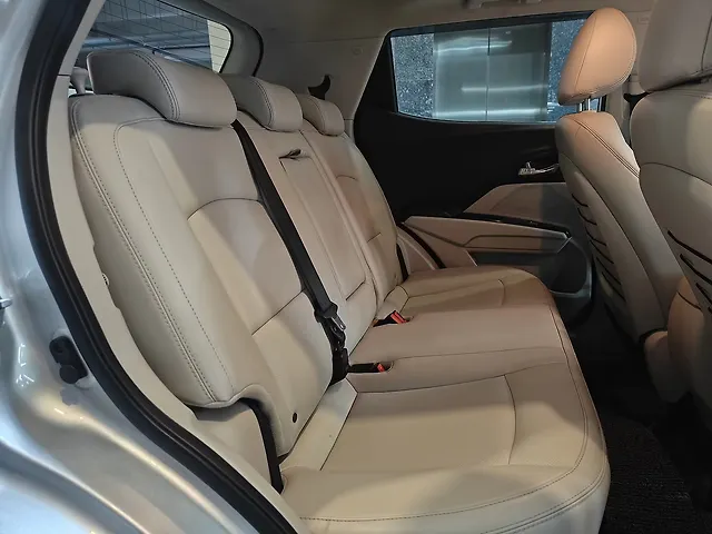 Used Mahindra XUV300 [2019-2024] W8 (O) 1.5 Diesel [2020] in Ahmedabad
