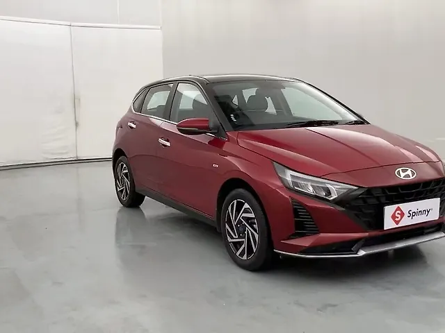 Used Hyundai i20 Asta (O) Petrol Automatic Dual Tone in Agra