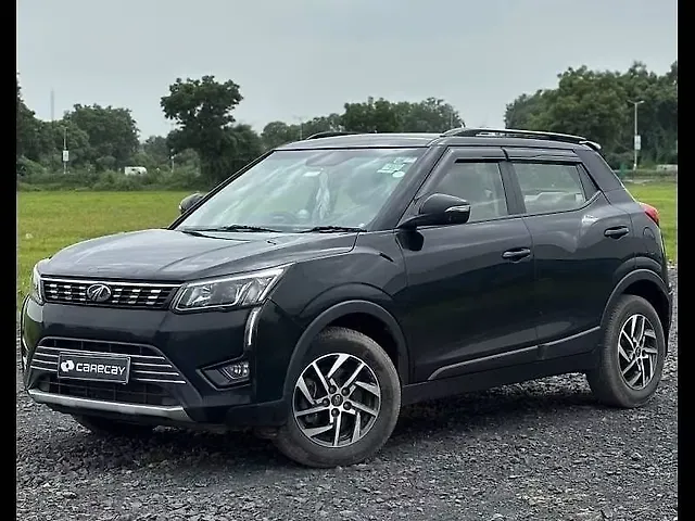 Used Mahindra XUV300 [2019-2024] W8 (O) 1.5 Diesel [2020] in Ahmedabad