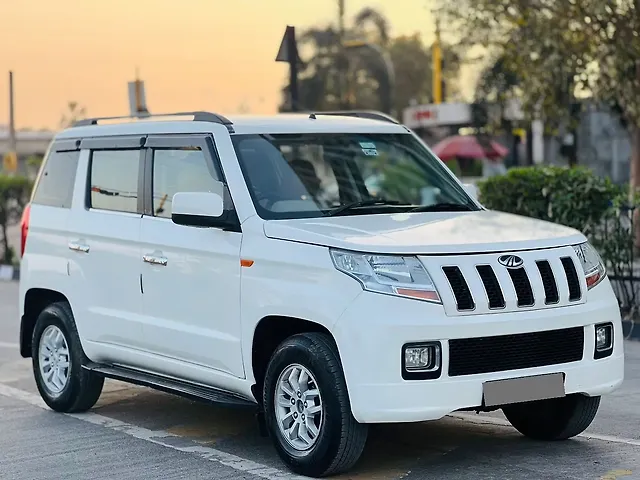 Used Mahindra TUV300 [2015-2019] T8 in Surat