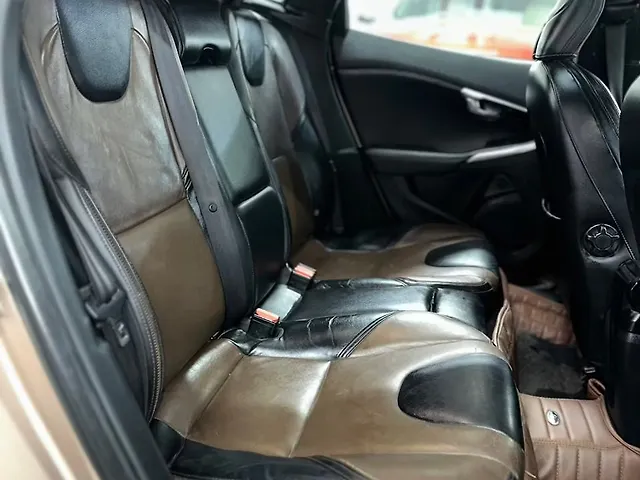 Used Volvo V40 [2015-2016] D3 R-Design in Mumbai