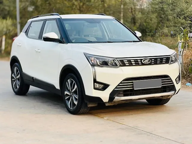 Used Mahindra XUV300 [2019-2024] W8 (O) 1.2 Petrol in Ahmedabad