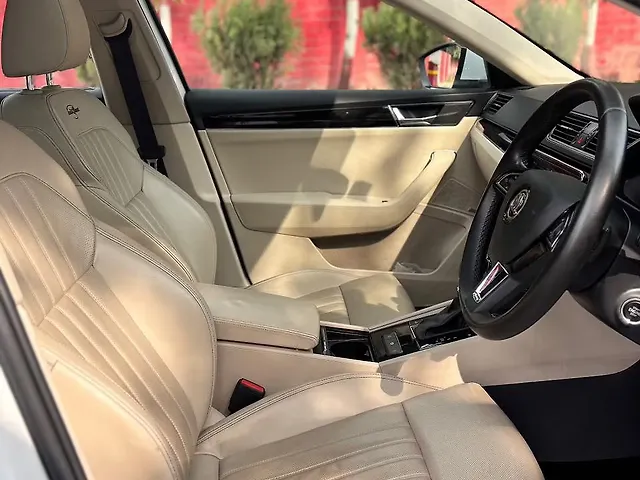 Used Skoda Superb [2016-2020] L&K TSI AT in Chandigarh