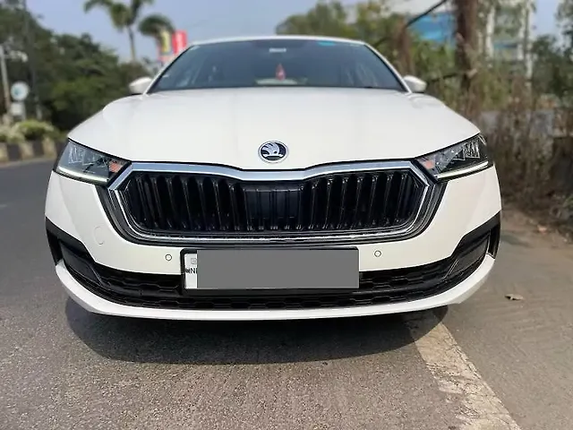 Used 2022 Skoda Octavia in Mumbai