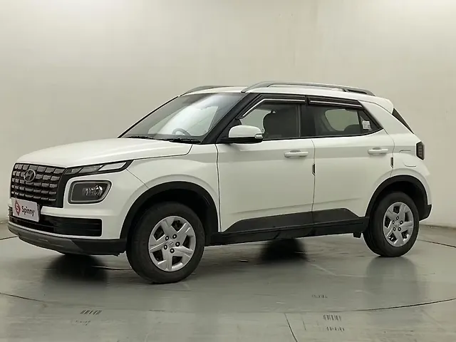 Used 2022 Hyundai Venue in Thane