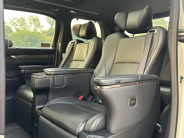 Used Toyota Vellfire [2020-2023] Hybrid in Mumbai