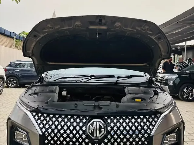 Used MG Hector [2023-2025] Sharp Pro 1.5 Turbo Petrol  CVT [2023] in Guwahati