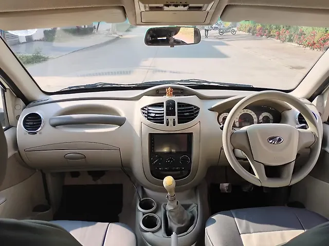 Used Mahindra Quanto [2012-2016] C6 in Indore